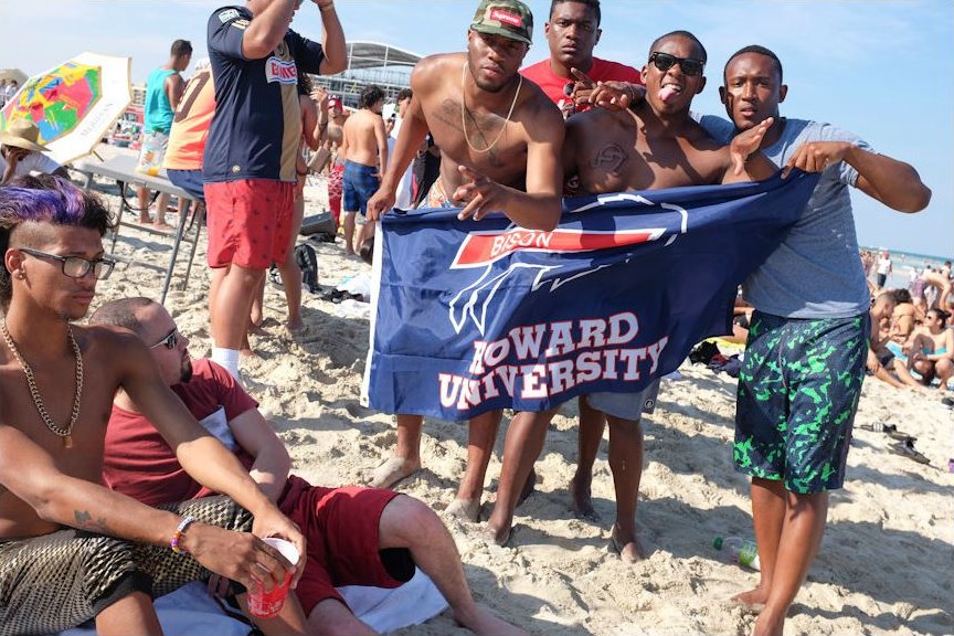 Фотография: Как американские студенты проводят свои каникулы в Майами №28 - BigPicture.ru