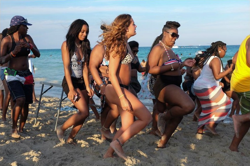 Фотография: Как американские студенты проводят свои каникулы в Майами №31 - BigPicture.ru
