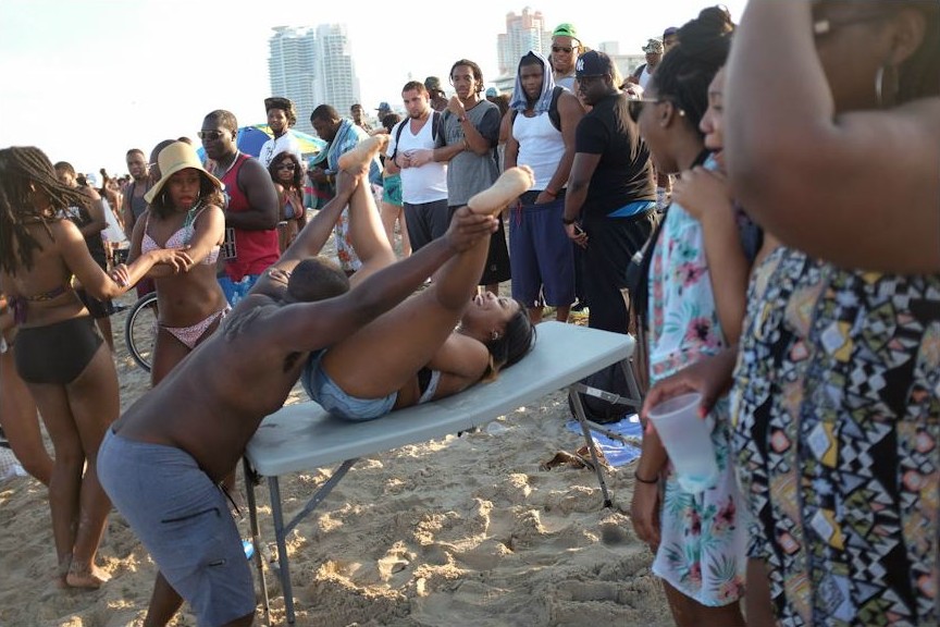 Фотография: Как американские студенты проводят свои каникулы в Майами №33 - BigPicture.ru