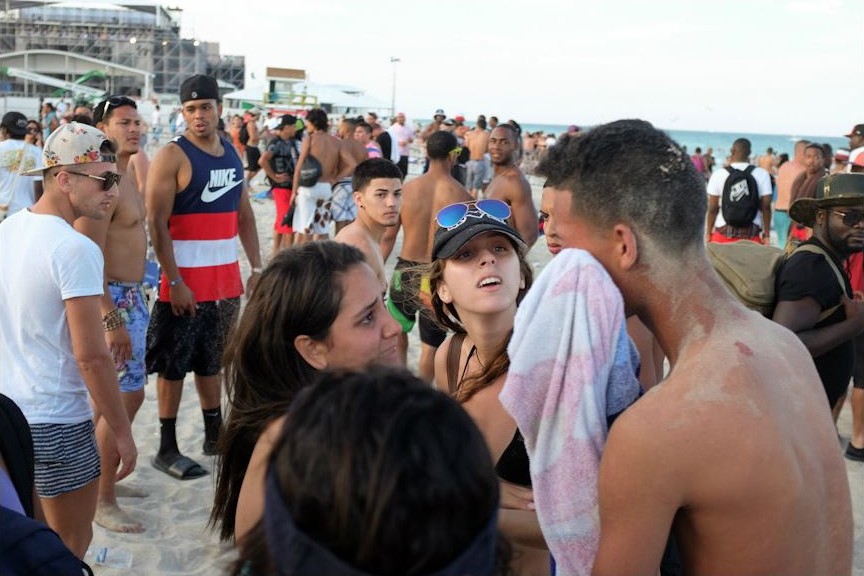 Фотография: Как американские студенты проводят свои каникулы в Майами №36 - BigPicture.ru