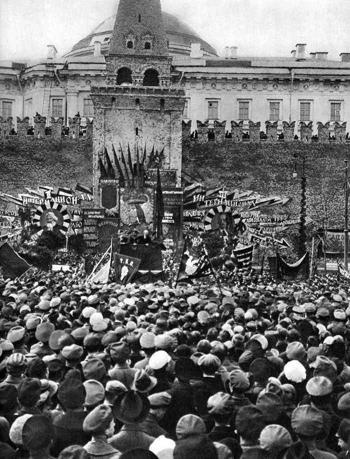 Фотография: Как праздновали 1 Мая в 1917-1933 годах №8 - BigPicture.ru