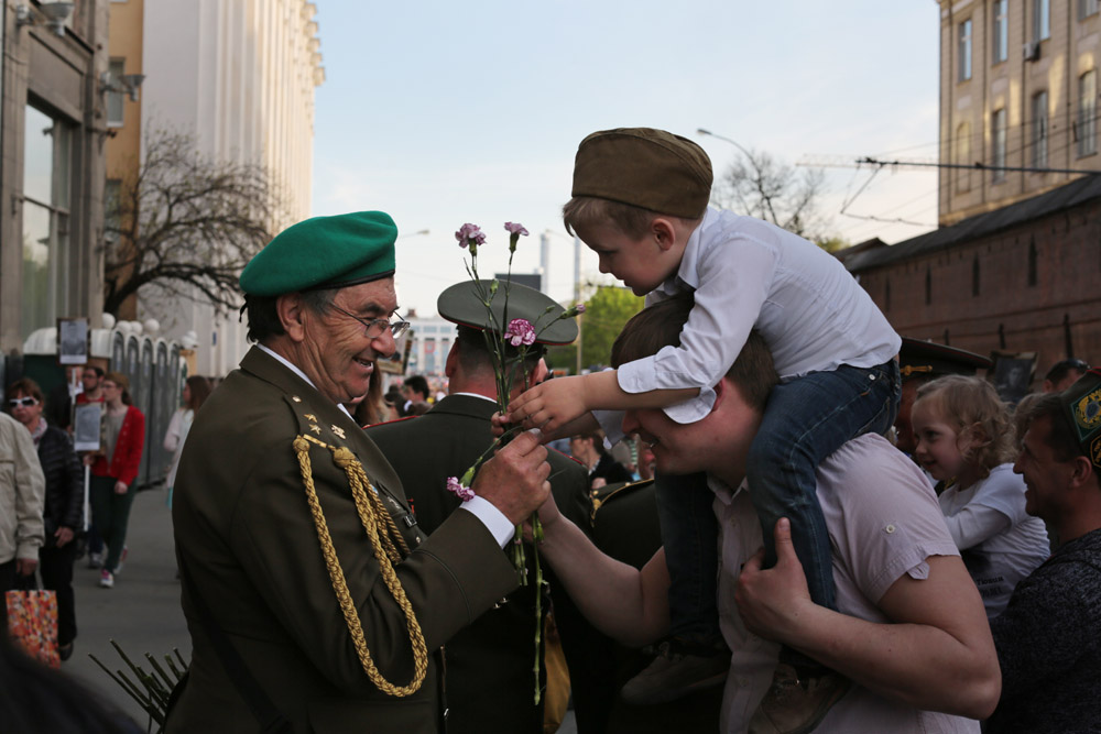 Фотография: День Победы в Москве: как это было №37 - BigPicture.ru