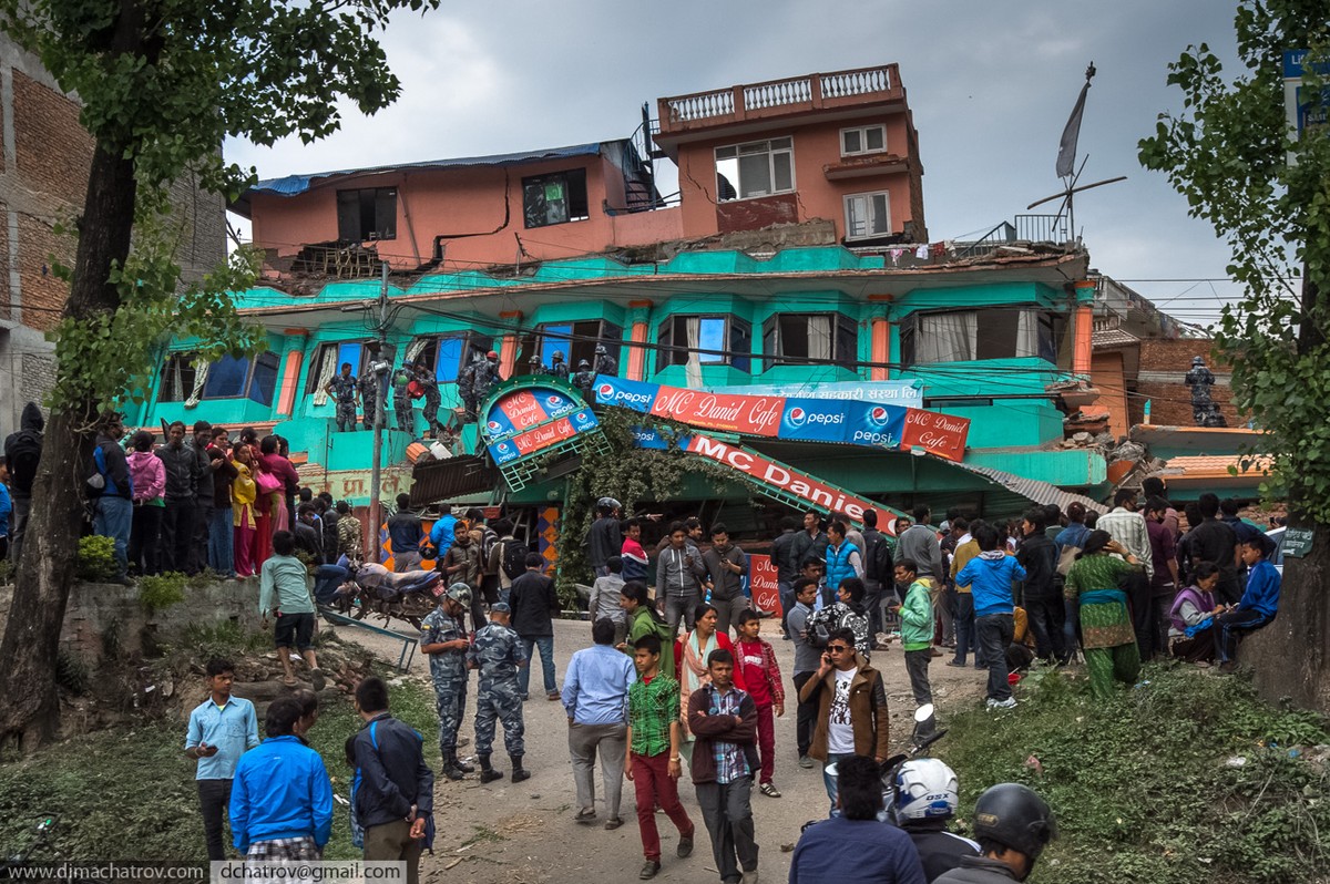 Фотография: Трагедия в Непале: страшный репортаж с места событий №4 - BigPicture.ru