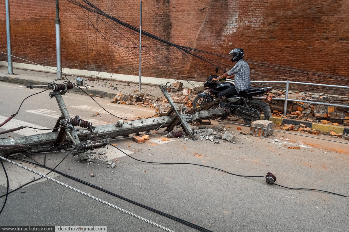 Фотография: Трагедия в Непале: страшный репортаж с места событий №6 - BigPicture.ru