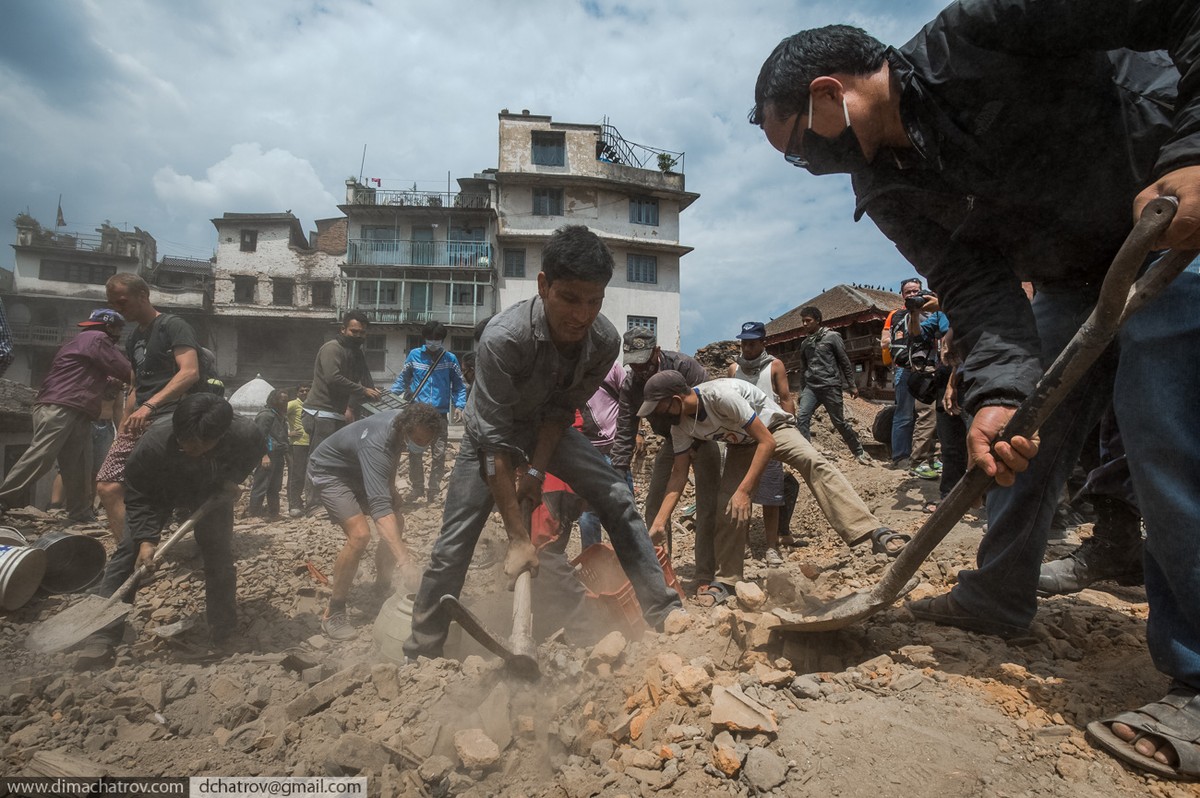 Фотография: Трагедия в Непале: страшный репортаж с места событий №32 - BigPicture.ru