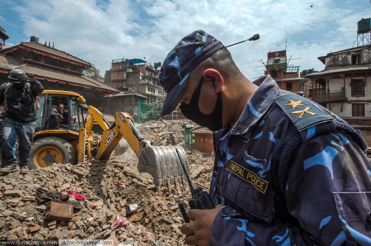 Фотография: Трагедия в Непале: страшный репортаж с места событий №34 - BigPicture.ru