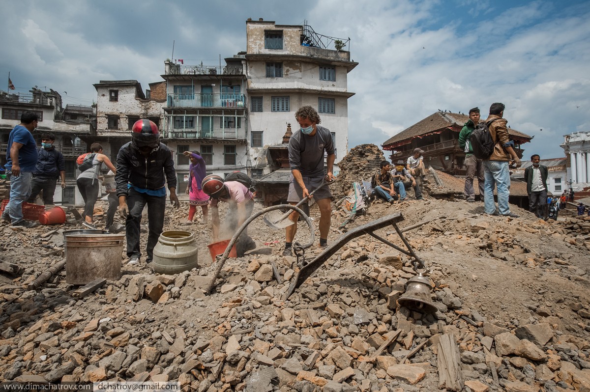 Фотография: Трагедия в Непале: страшный репортаж с места событий №36 - BigPicture.ru