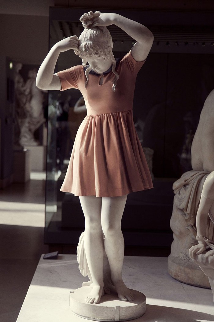 Фотография: Классические скульптуры, одетые как хипстеры №3 - BigPicture.ru