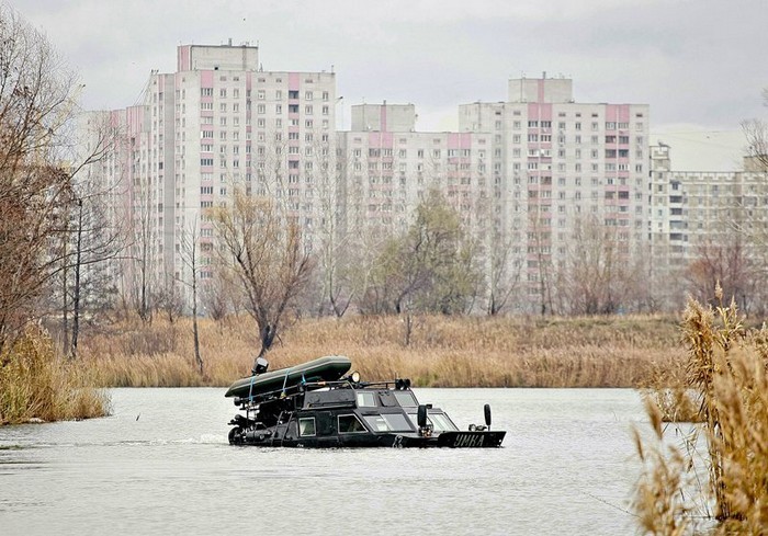 Фотография: Личный танк: 5 реальных способов использовать старую бронетехнику в быту №12 - BigPicture.ru