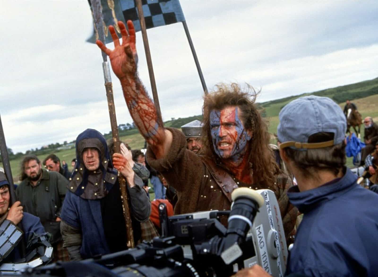 Мэл Гибсон на съемках Храброе сердце режиссер актер Уильям Уоллес