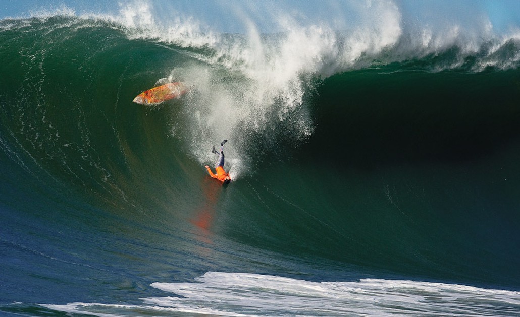 Фотография: 5 самых известных серф-спотов, куда приходят легендарные гигантские волны №2 - BigPicture.ru