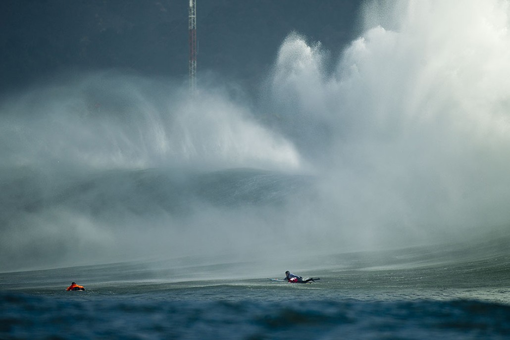 Фотография: 5 самых известных серф-спотов, куда приходят легендарные гигантские волны №3 - BigPicture.ru