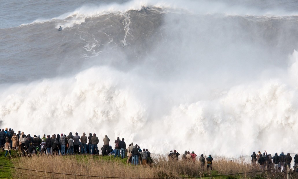 Фотография: 5 самых известных серф-спотов, куда приходят легендарные гигантские волны №6 - BigPicture.ru