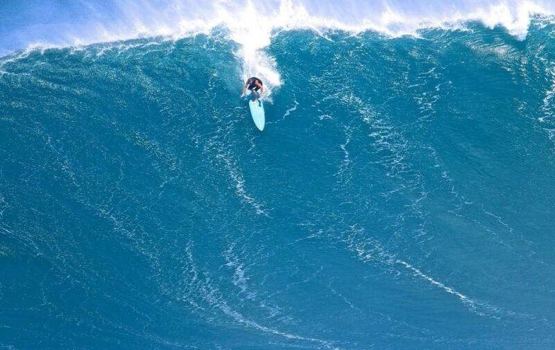 Фотография: 5 самых известных серф-спотов, куда приходят легендарные гигантские волны №1 - BigPicture.ru
