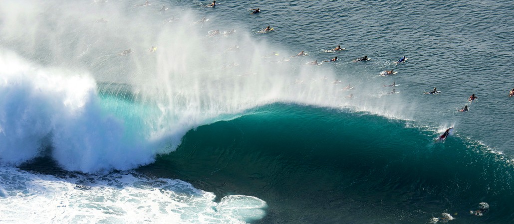 Фотография: 5 самых известных серф-спотов, куда приходят легендарные гигантские волны №13 - BigPicture.ru