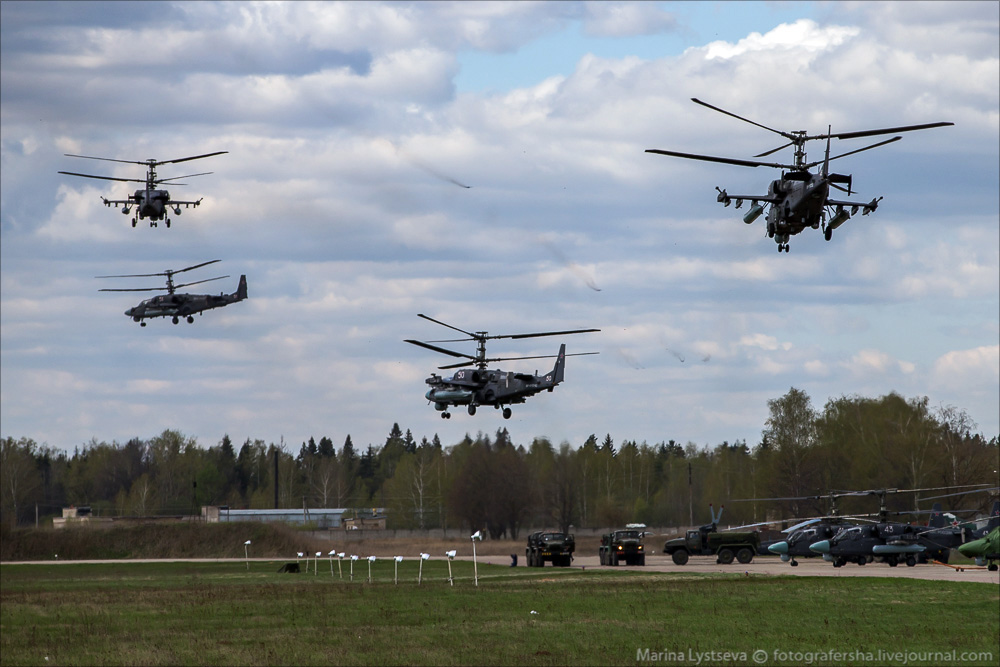 Фотография: Как сегодня вертолеты над Москвой летали №2 - BigPicture.ru