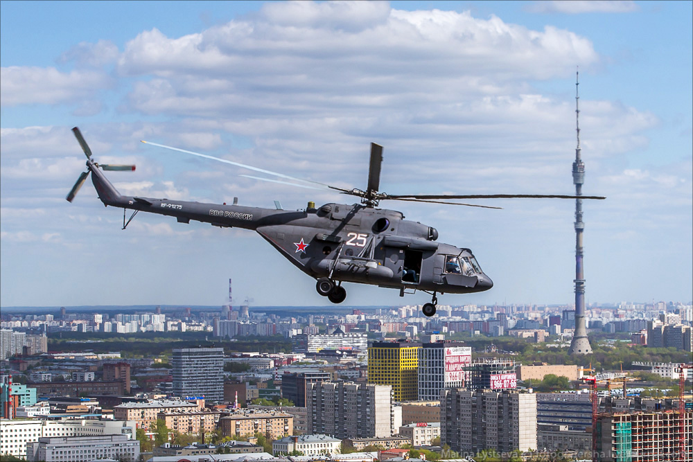 Фотография: Как сегодня вертолеты над Москвой летали №8 - BigPicture.ru