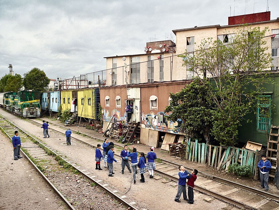 Фотография: От Москвы до Бутана: как выглядят школьные площадки в разных странах №19 - BigPicture.ru