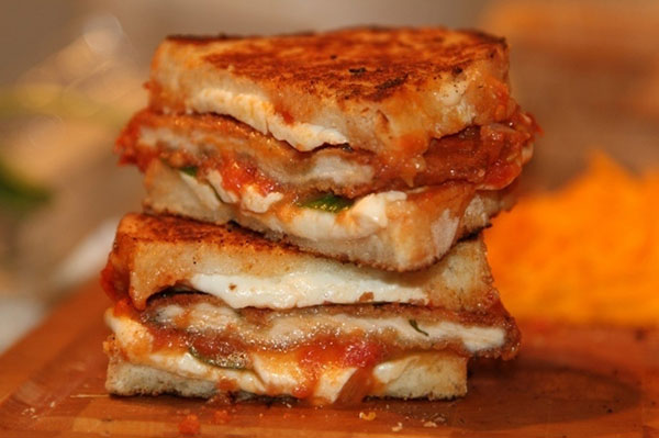 Фотография: 20 идей со всего мира, как приготовить бутерброд с сыром №6 - BigPicture.ru