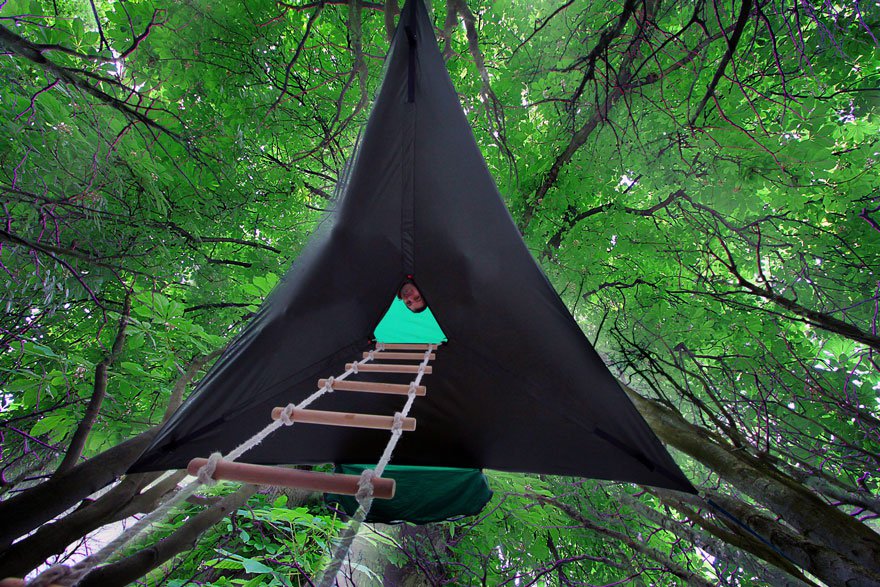 Фотография: Палатка британского дизайнера позволит ночевать на дереве №4 - BigPicture.ru