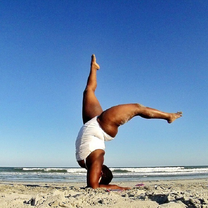 Фотография: Джессамин Стэнли доказывает, что йога — для всех! №3 - BigPicture.ru