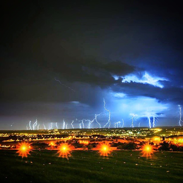 Фотография: 17 удивительных инстаграм-фотографий, сделанных бесстрашным охотником за молниями №5 - BigPicture.ru