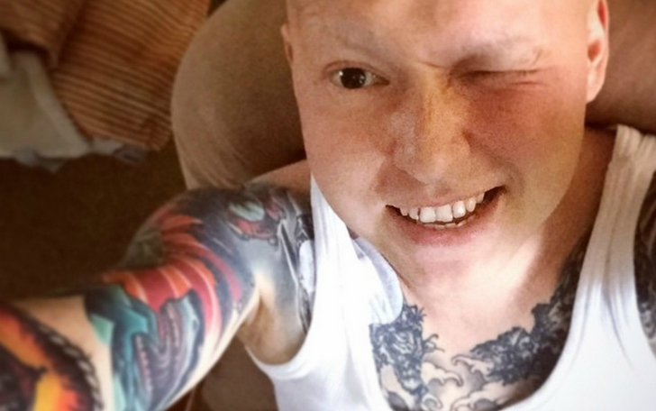 Фотография: Татуировщик Ринат борется с раком в прямом эфире №1 - BigPicture.ru