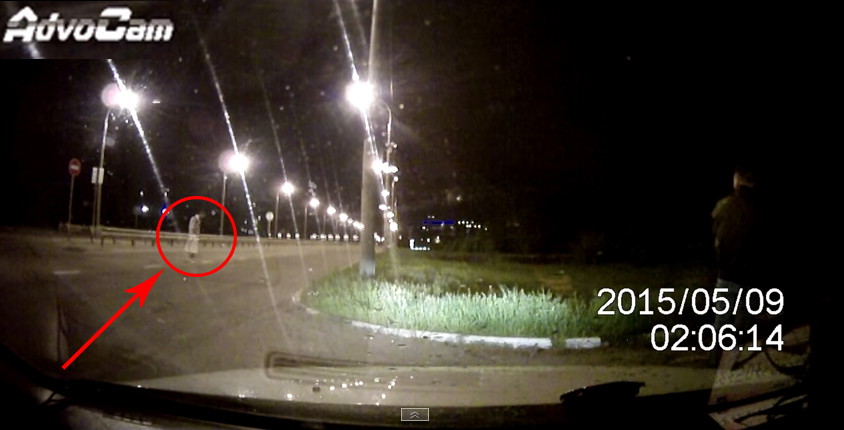 Фотография: Ужас на трассе: реальное видео призрака на дороге №2 - BigPicture.ru