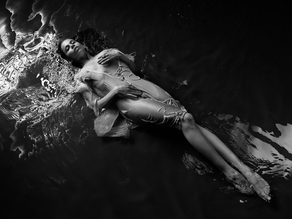 Фотография: Две самые прекрасные вещи на свете — голые девушки и вода №15 - BigPicture.ru