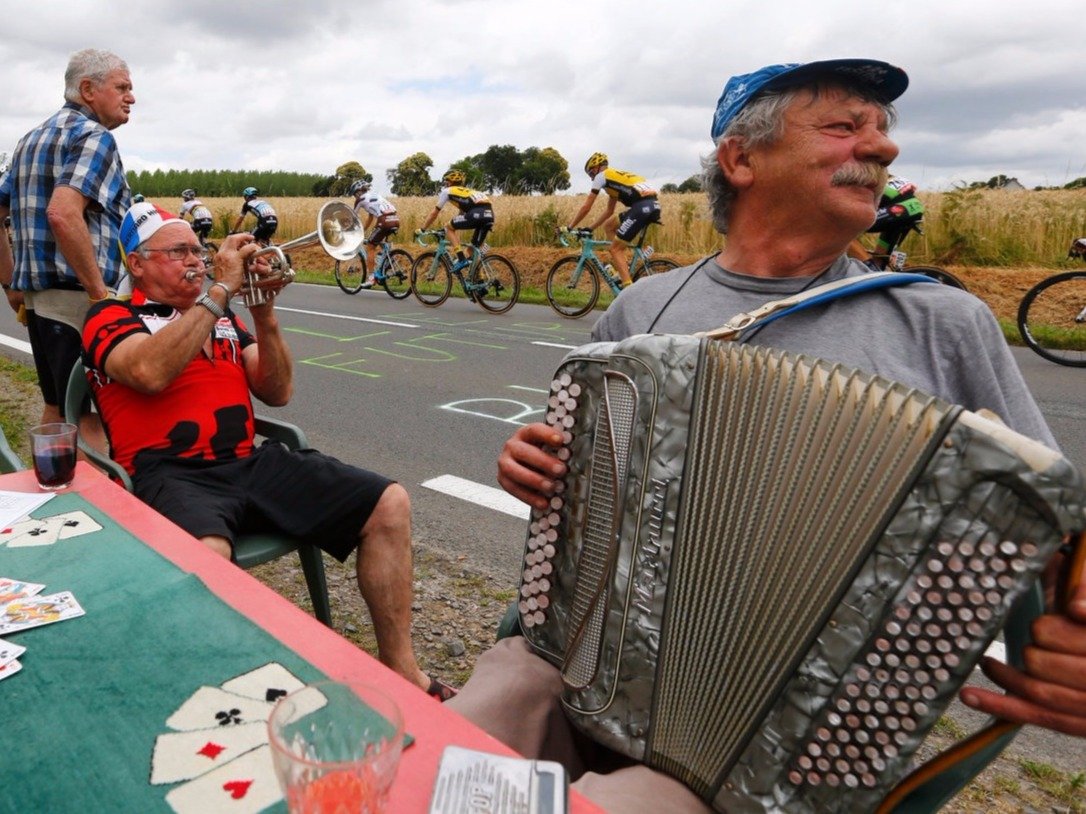 Фотография: 17 необъяснимых фото поклонников Tour de France. Этих перцев надо видеть! №17 - BigPicture.ru