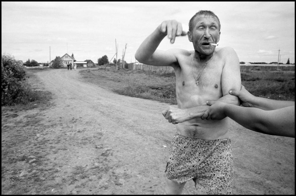 Фотография: Бандиты из уральской глубинки в объективе американского фотографа №29 - BigPicture.ru