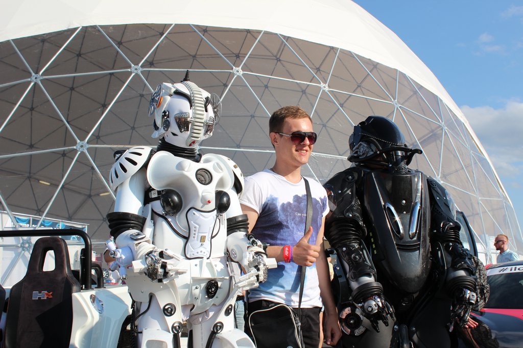 Фотография: Alfa Future People 2015: новейшая электронная музыка и новейшие технологии №14 - BigPicture.ru