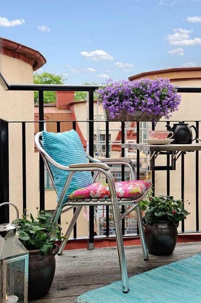Фотография: Как превратить маленький балкон в райское местечко: 7 полезных советов и 30 очаровательных примеров №12 - BigPicture.ru