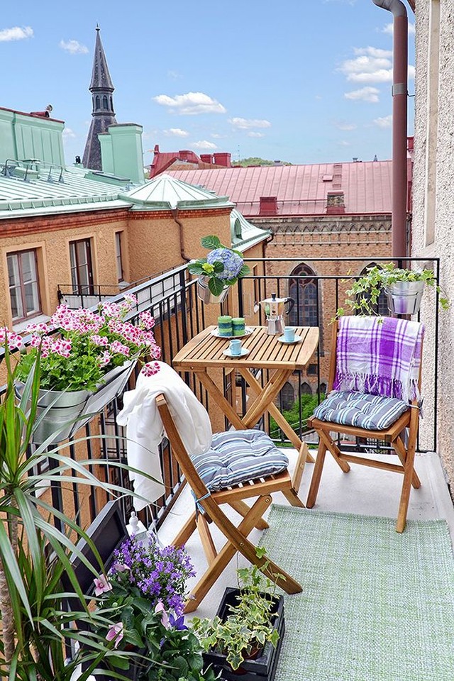 Фотография: Как превратить маленький балкон в райское местечко: 7 полезных советов и 30 очаровательных примеров №25 - BigPicture.ru