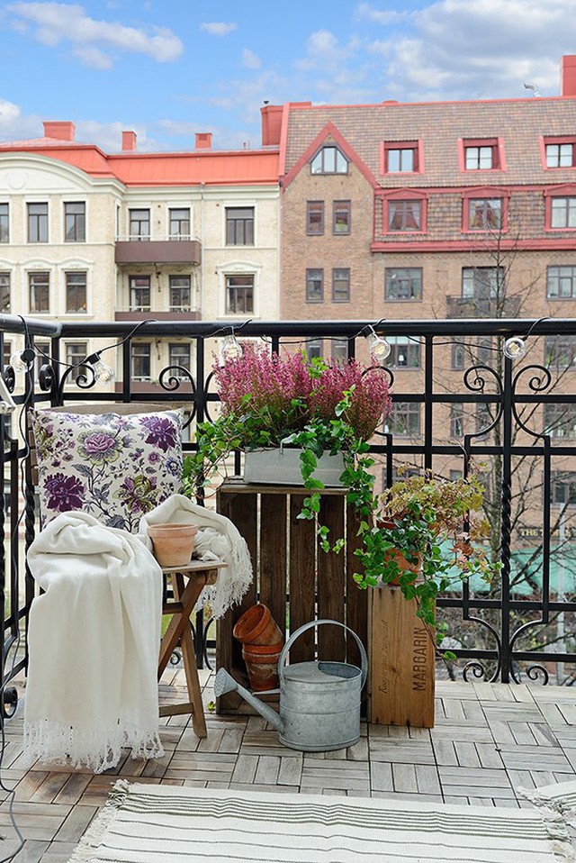 Фотография: Как превратить маленький балкон в райское местечко: 7 полезных советов и 30 очаровательных примеров №28 - BigPicture.ru