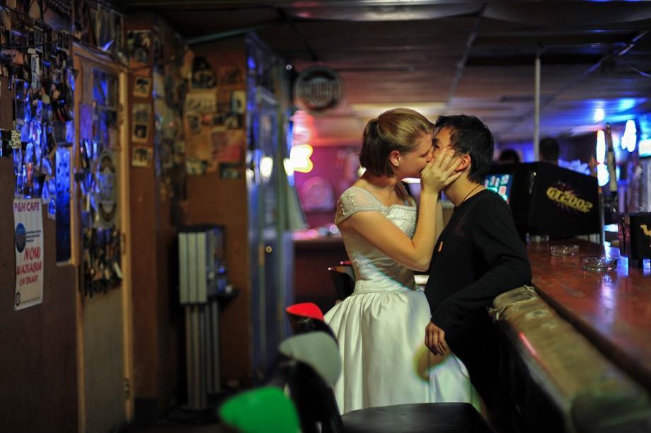Фотография: 6 июля отмечается самый романтичный праздник — Всемирный день поцелуя №21 - BigPicture.ru