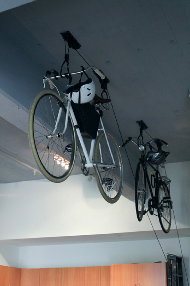 Фотография: Спорт и жизнь: где парковать велосипед в маленькой квартире №5 - BigPicture.ru