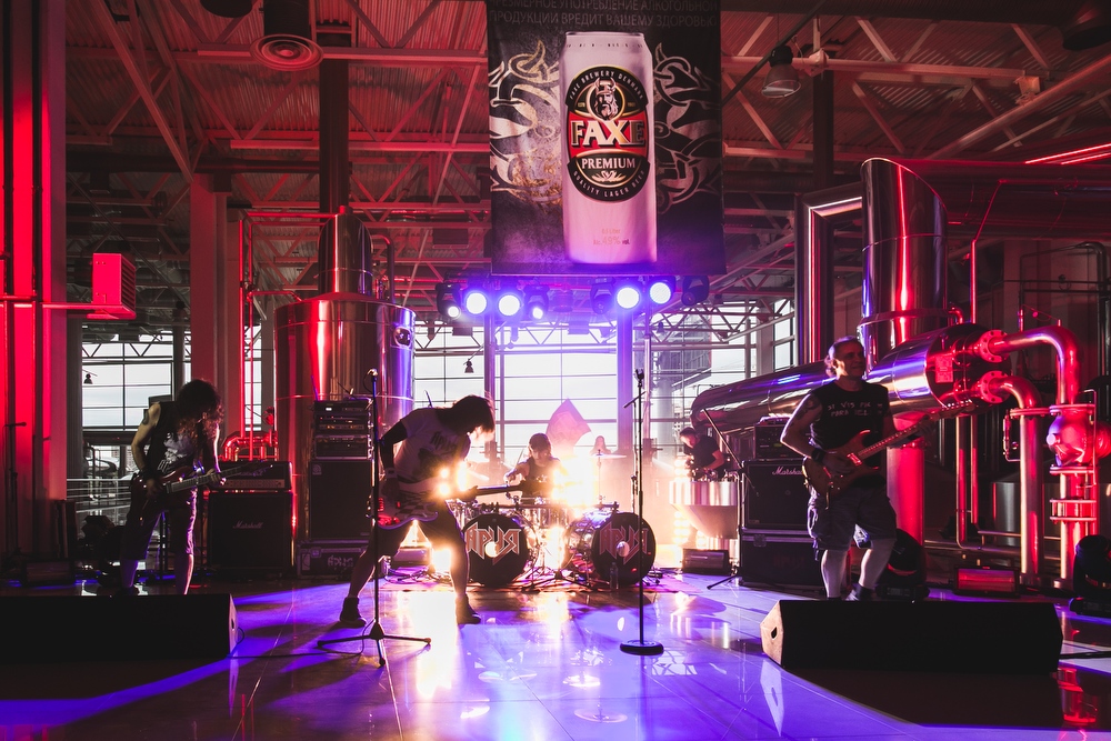 Фотография: Пивная Ария: как проходил первый и единственный в своем роде рок-концерт на пивоваренном заводе №6 - BigPicture.ru