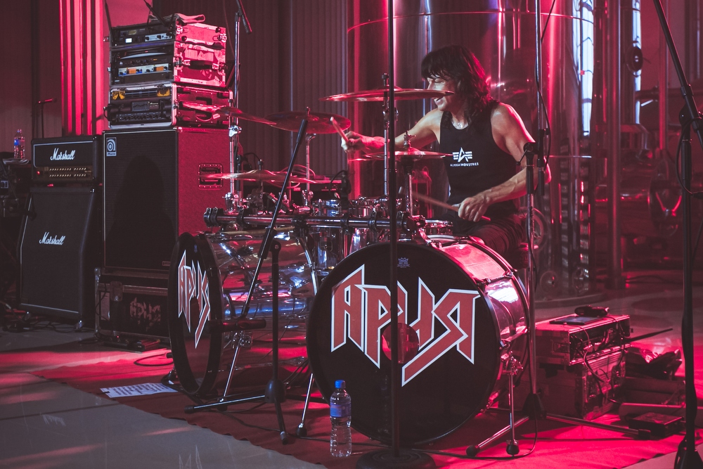 Фотография: Пивная Ария: как проходил первый и единственный в своем роде рок-концерт на пивоваренном заводе №10 - BigPicture.ru