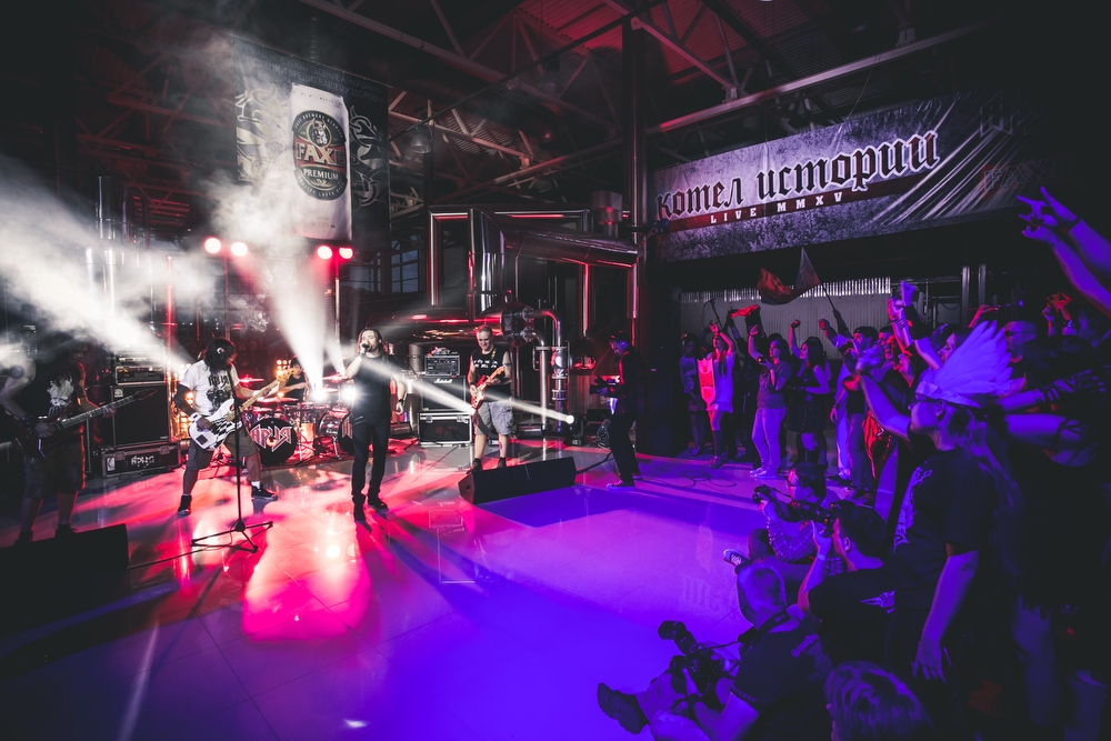 Фотография: Пивная Ария: как проходил первый и единственный в своем роде рок-концерт на пивоваренном заводе №20 - BigPicture.ru