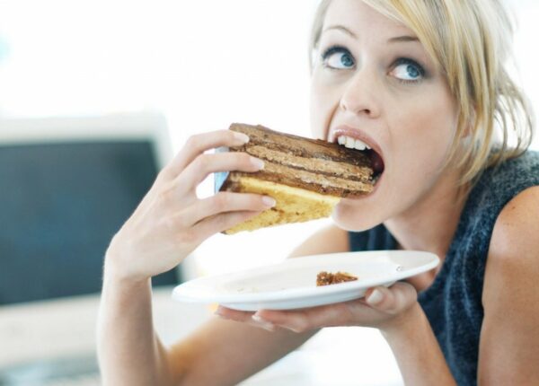 Сладкий яд: 10 дельных советов, которые помогут избавиться от тяги к сладкому