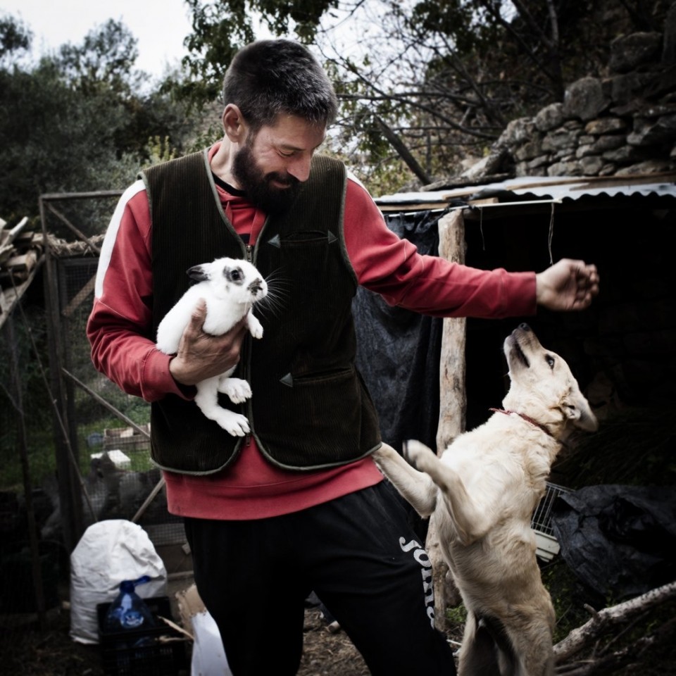 Фотография: Как испанские нудисты и нью-эйджеры восстанавливают заброшенные деревни №5 - BigPicture.ru