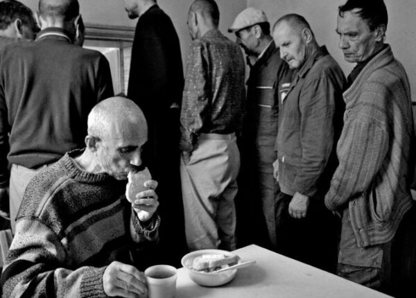 Шокирующие работы украинского фотографа, жившего в психиатрической лечебнице