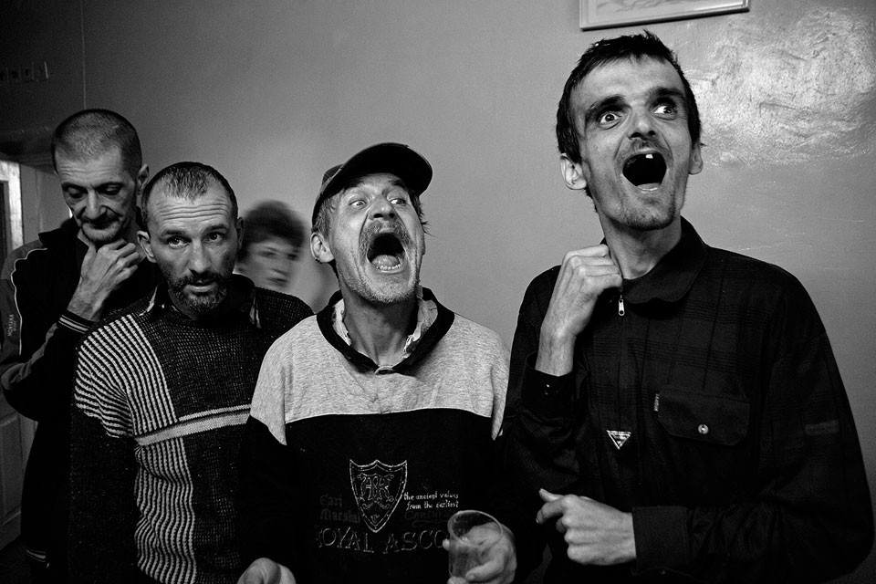 Фотография: Шокирующие работы украинского фотографа, жившего в психиатрической лечебнице №2 - BigPicture.ru