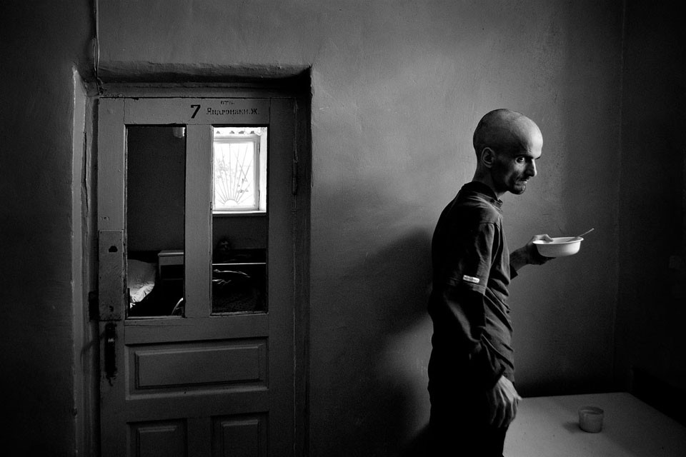 Фотография: Шокирующие работы украинского фотографа, жившего в психиатрической лечебнице №8 - BigPicture.ru