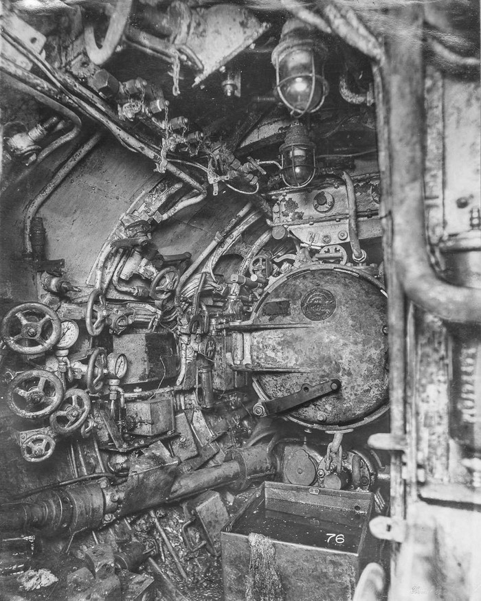 Внутри немецкой подводной лодки времен Первой мировой войны. ФОТО