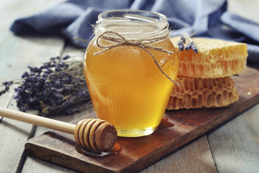 Фотография: 10 гениальных советов по использованию меда не по прямому назначению №8 - BigPicture.ru
