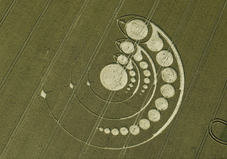 Фотография: Загадочные круги на полях в графстве Уилтшир №2 - BigPicture.ru