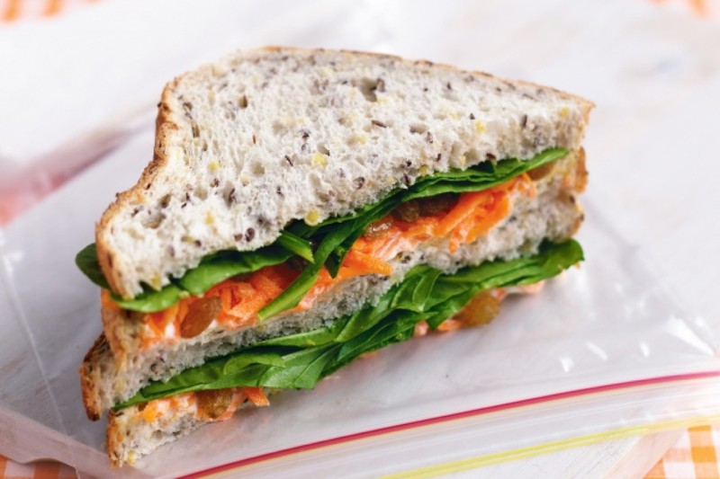 Фотография: 8 безумно вкусных бутербродов, которые можно взять на работу №5 - BigPicture.ru
