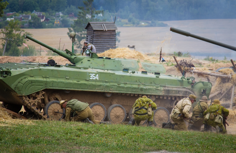 Фотография: Как мы отпраздновали День танкиста в офисе Wargaming №36 - BigPicture.ru